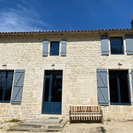 Chateau Des Loups - Les Pommiers Echire Eksteriør billede
